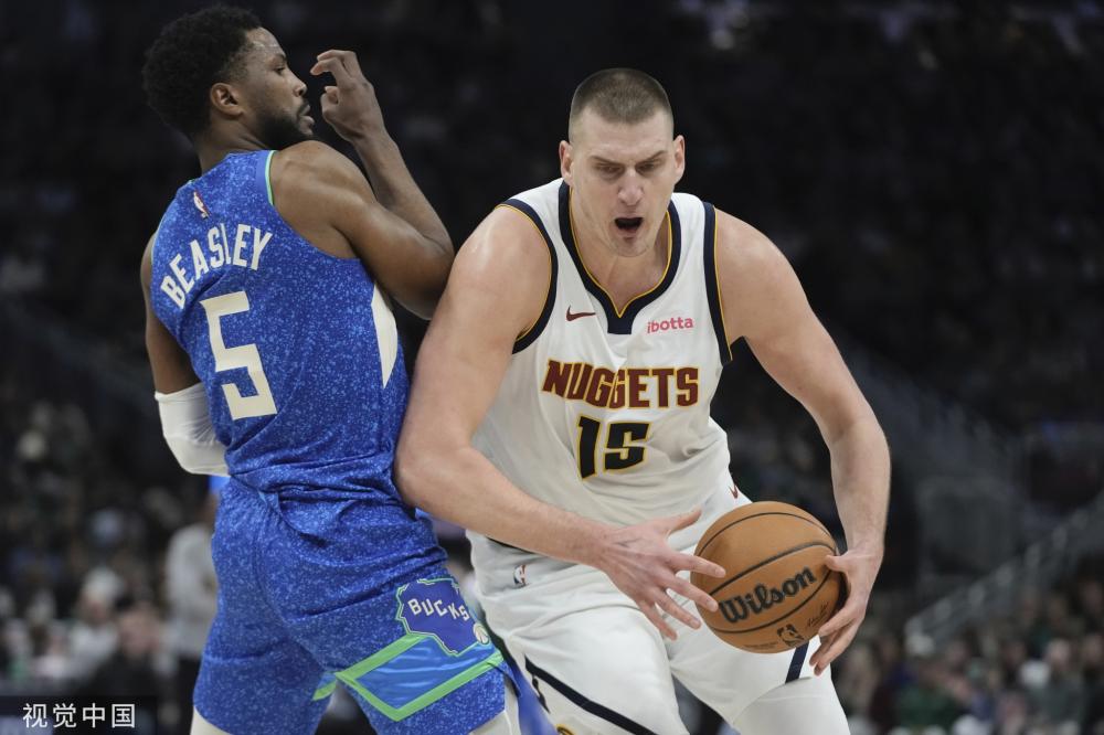 在球场上就 在球场上就